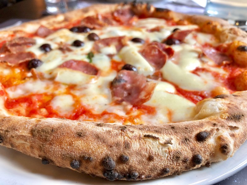 neapolitanische pizza in wien.jpg